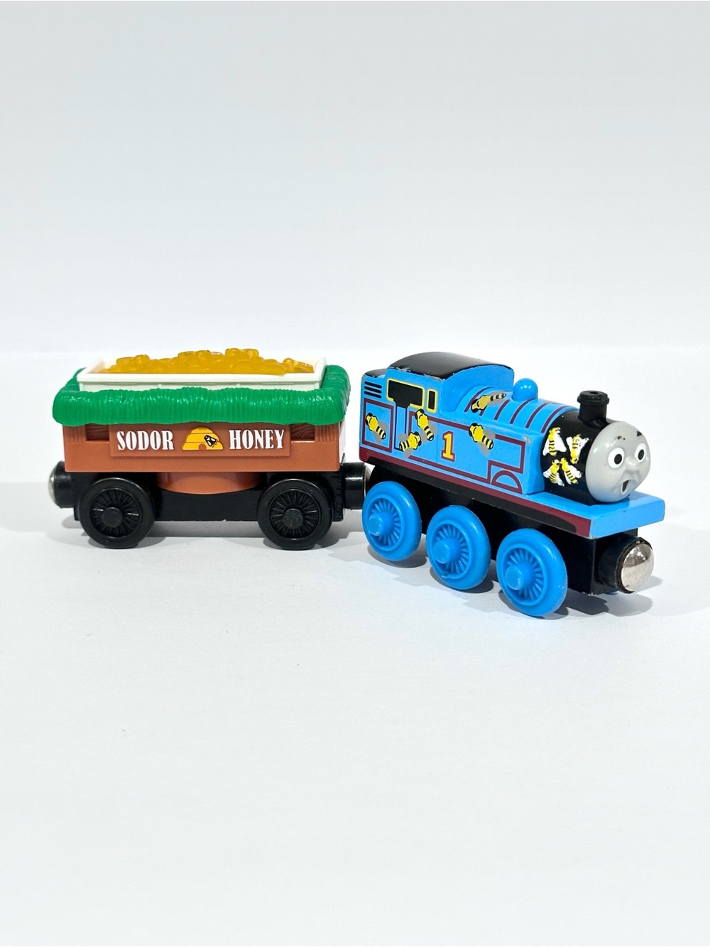 Thomas & Friends Thomas & The Bees with Buzzy Bee Car Wooden Railway